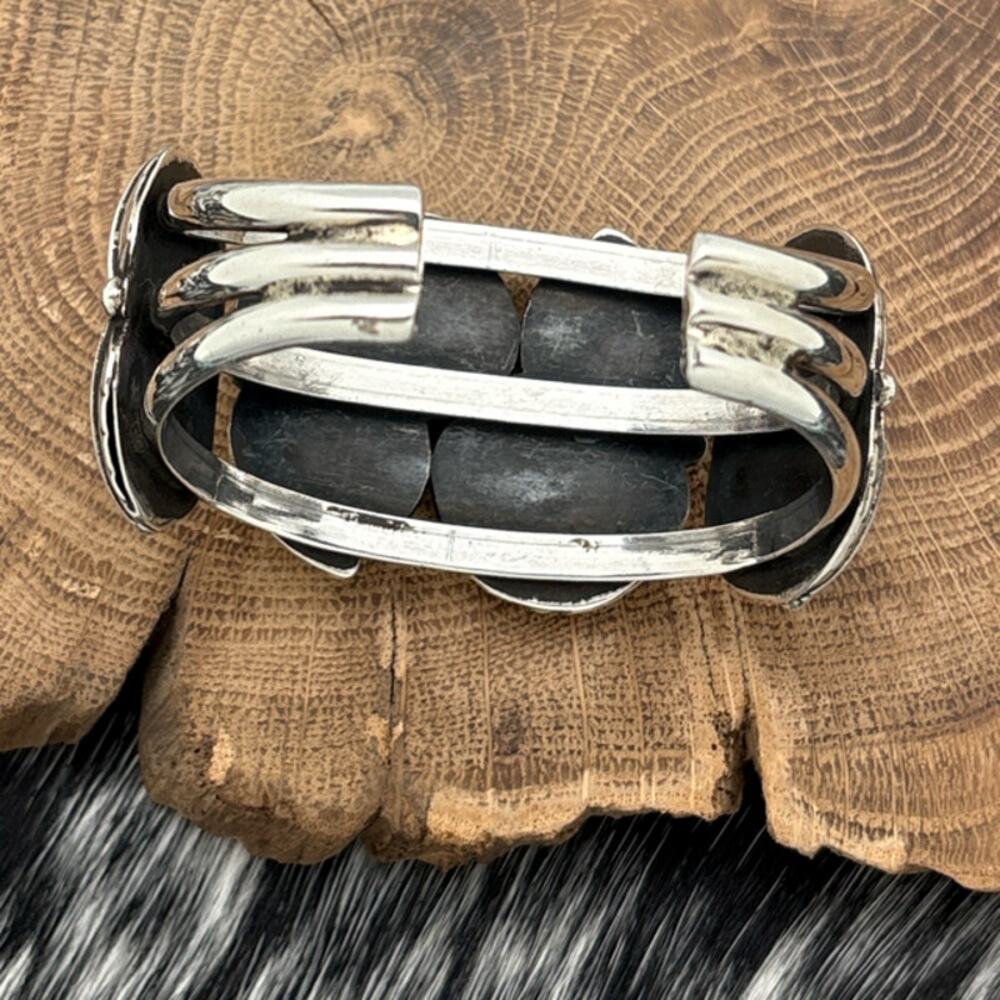 1970s Native American NAVAJO Sterling Silver 4-Stone Coral Cuff Bracelet Leaves - Picture 5 of 6